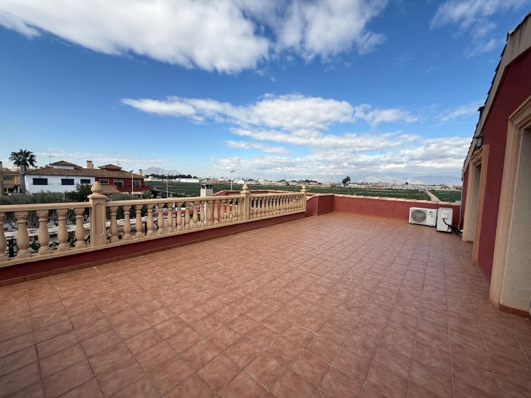 Villa for Sale in Almoradi, Alicante 11