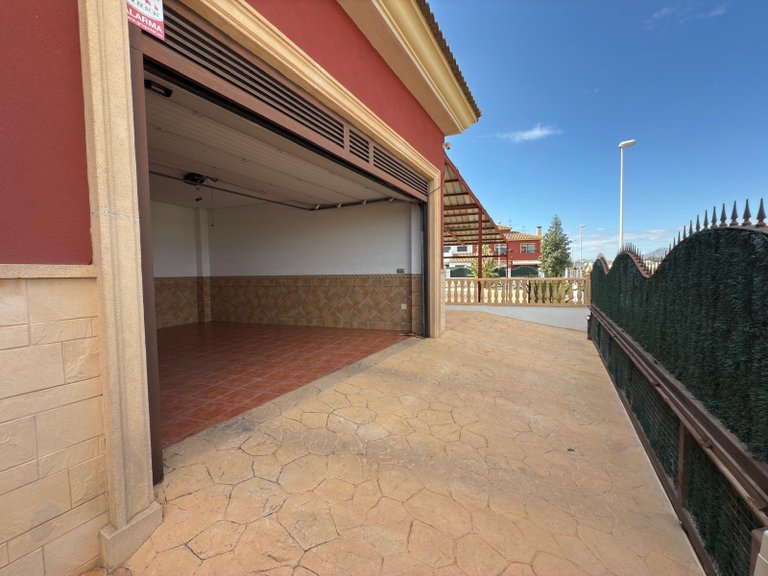 Villa for Sale in Almoradi, Alicante 43