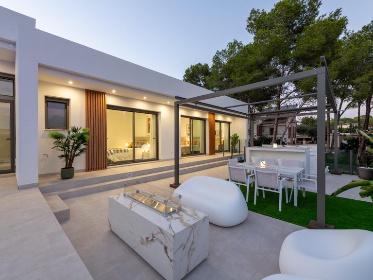 Villa for Sale in Pilar De La Horadada, Alicante 22