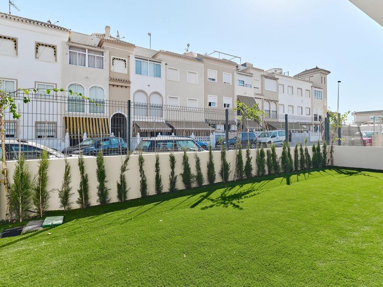 Villa for Sale in Torrevieja, Alicante 8