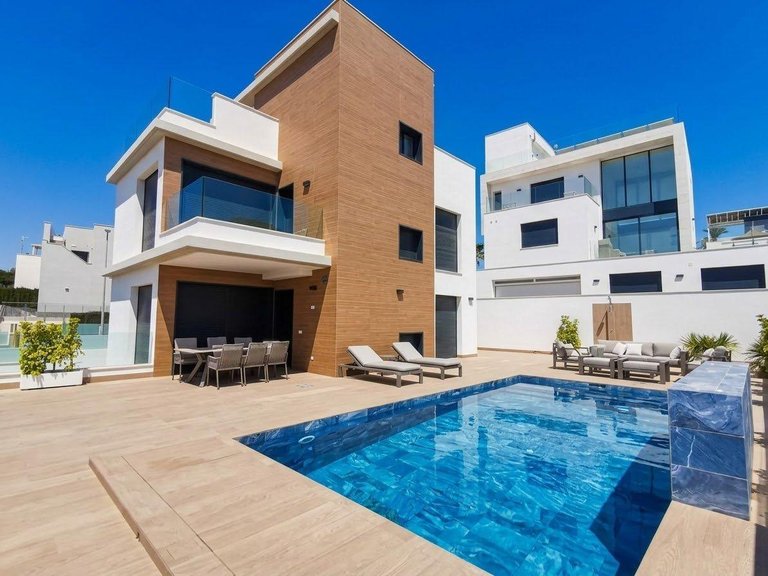 Villa for Sale in Orihuela Costa, Alicante 2