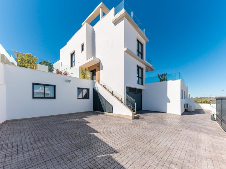 Villa for Sale in Orihuela Costa, Alicante 5