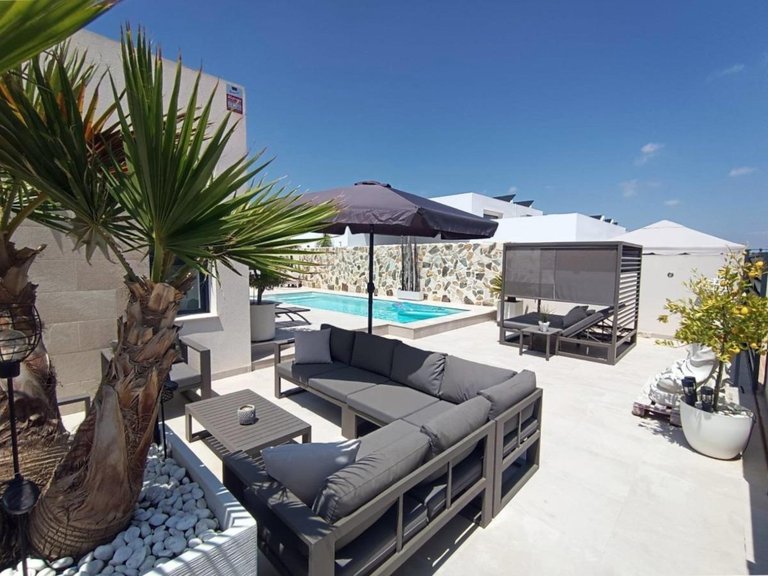 Villa for Sale in Daya Nueva, Alicante 3