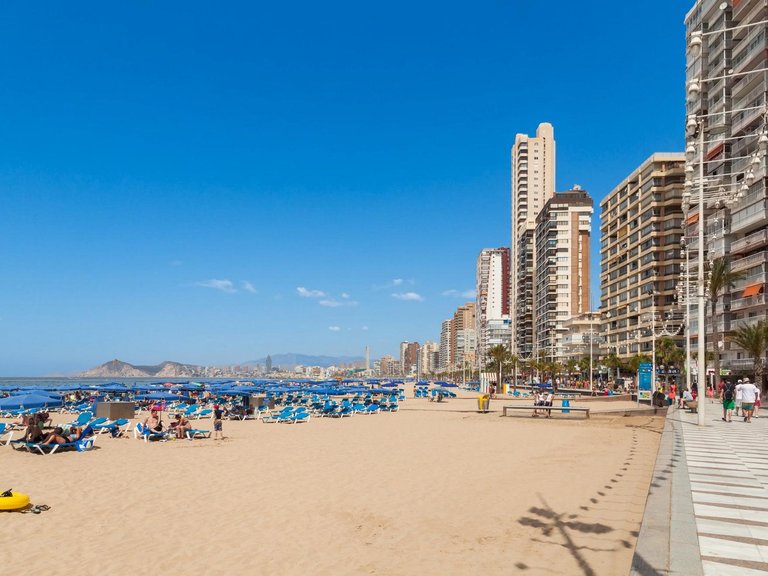 Apartment for Sale in Benidorm, Alicante 31
