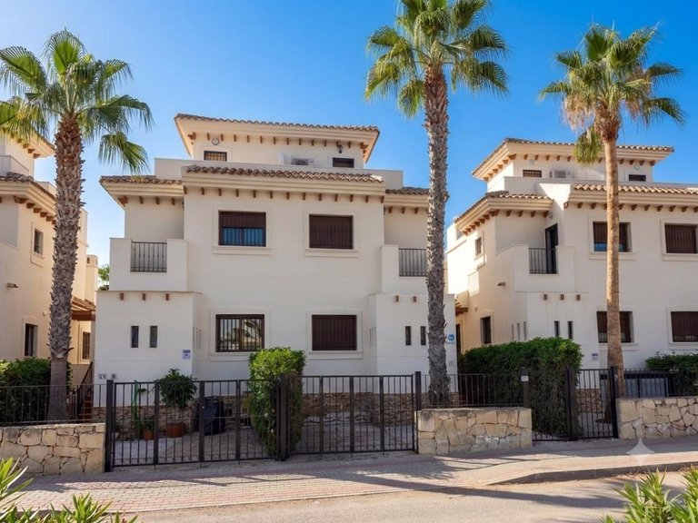 Villa for Sale in Algorfa, Alicante 1