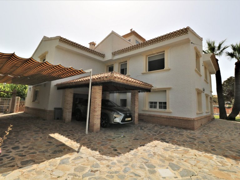 Villa for Sale in Orihuela Costa, Alicante, 15
