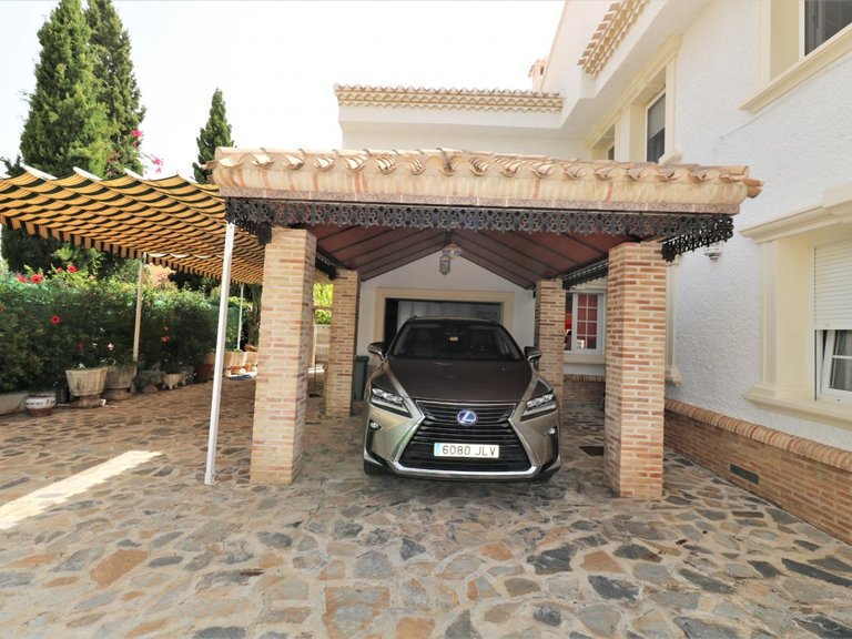 Villa for Sale in Orihuela Costa, Alicante, 18