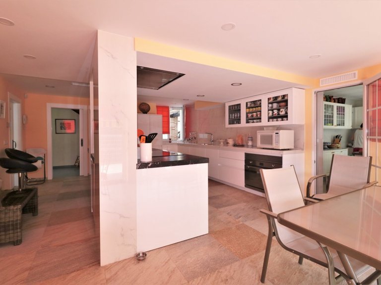 Villa for Sale in Orihuela Costa, Alicante, 36