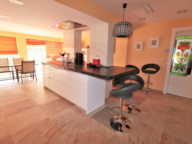 Villa for Sale in Orihuela Costa, Alicante, 41