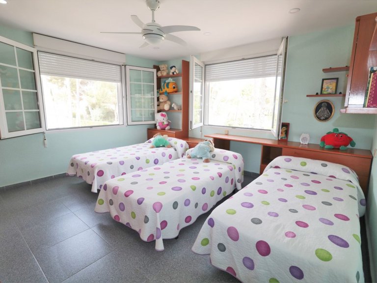 Villa for Sale in Orihuela Costa, Alicante, 49