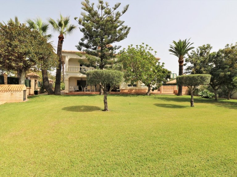 Villa for Sale in Orihuela Costa, Alicante, 9