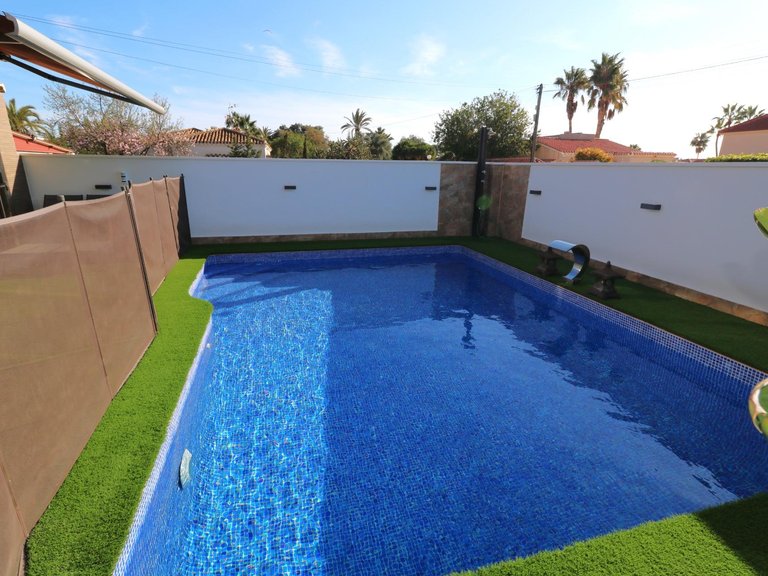 Villa for Sale in Torrevieja, Alicante, 2