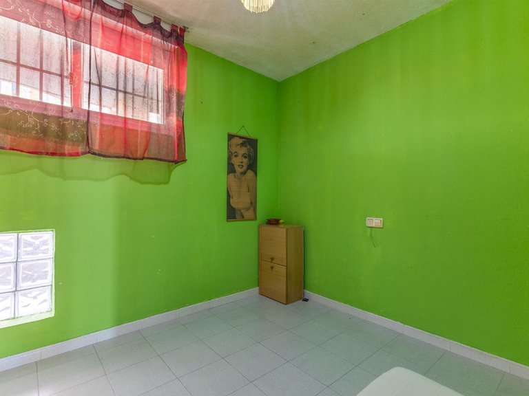 Apartment for Sale in Torrevieja, Alicante, 22