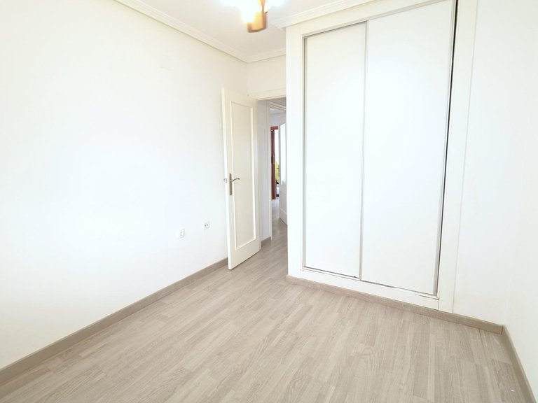 Apartment for Sale in Torrevieja, Alicante, 14