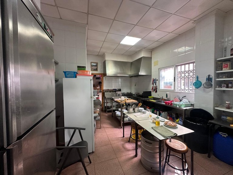 Commercial for Sale in Torrevieja, Alicante, 17