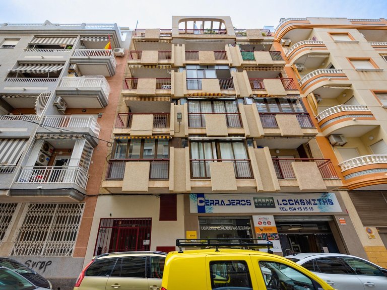 Apartment for Sale in Torrevieja, Alicante, 8