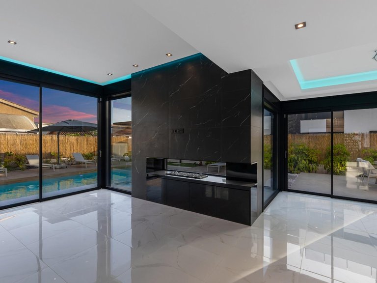 Villa for Sale in Torrevieja, Alicante, 12