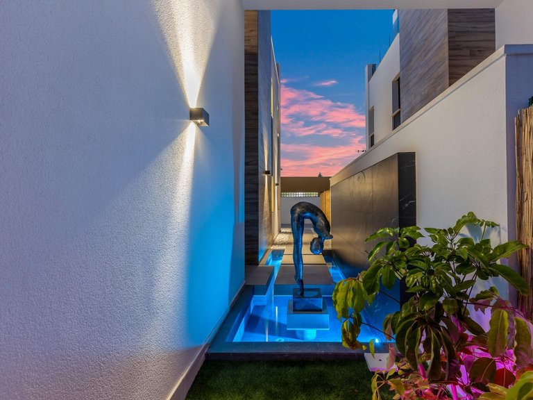 Villa for Sale in Torrevieja, Alicante, 19