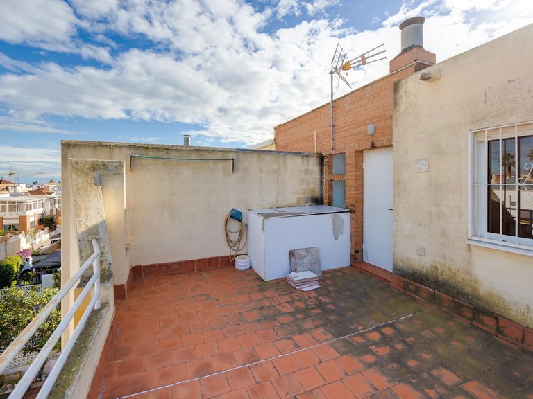 Villa for Sale in Orihuela Costa, Alicante, 25