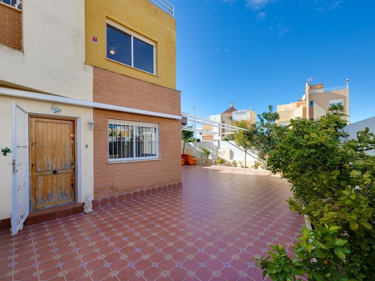 Villa for Sale in Orihuela Costa, Alicante, 28