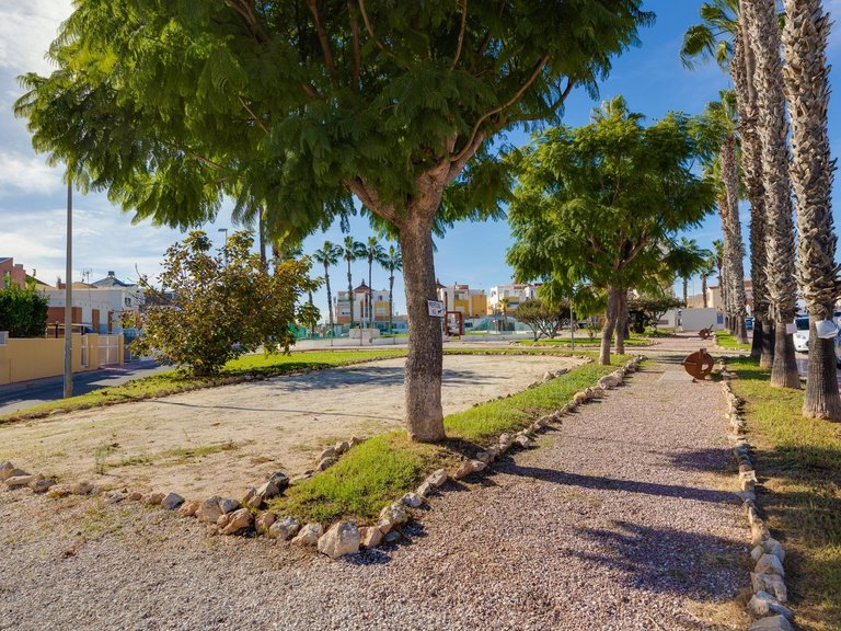 Villa for Sale in Orihuela Costa, Alicante, 33