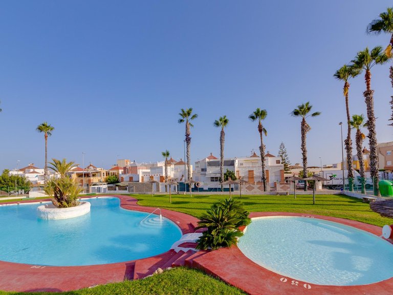 Villa for Sale in Orihuela Costa, Alicante, 44