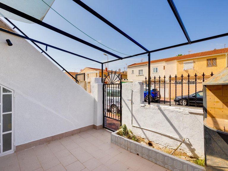 Villa for Sale in Torrevieja, Alicante, 12