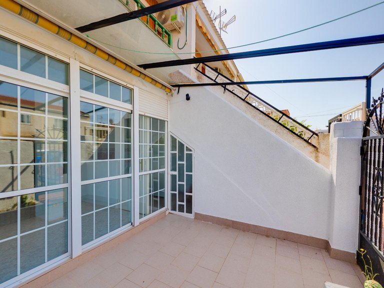 Villa for Sale in Torrevieja, Alicante, 13