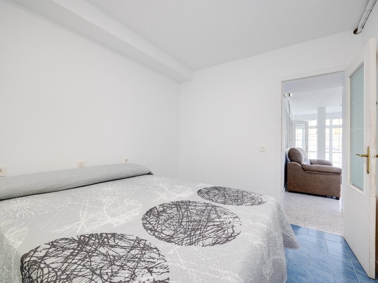 Villa for Sale in Torrevieja, Alicante, 19