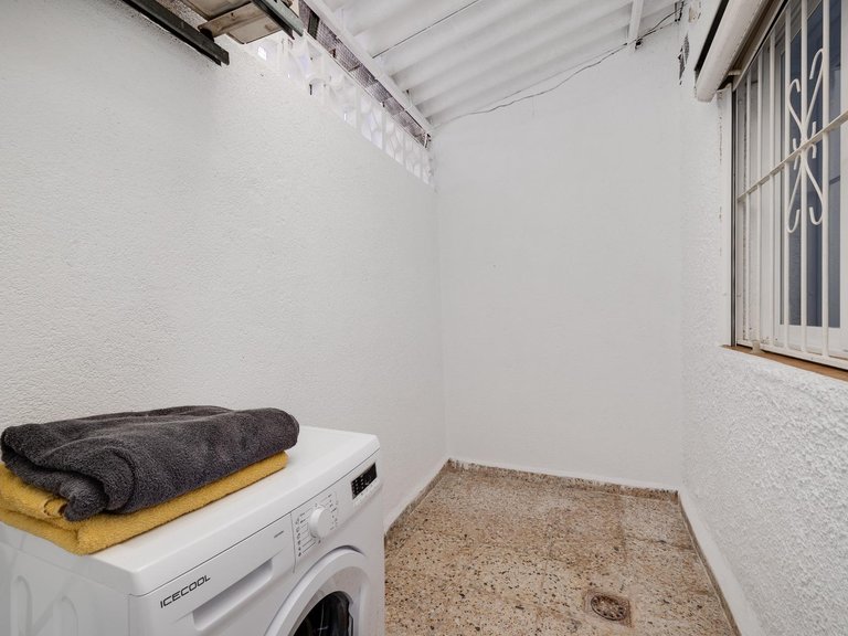 Villa for Sale in Torrevieja, Alicante, 24