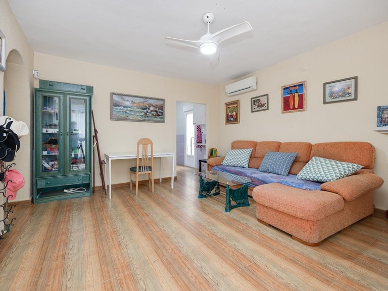 Villa for Sale in Torrevieja, Alicante, 11