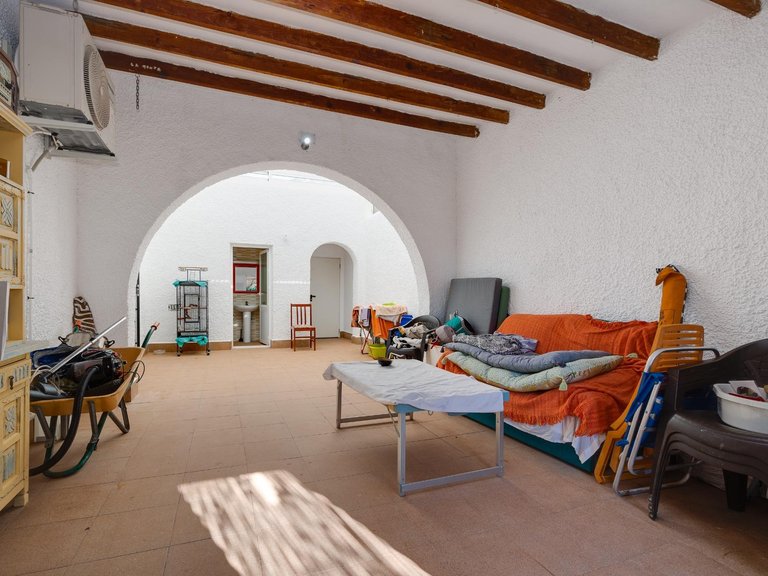 Villa for Sale in Torrevieja, Alicante, 25