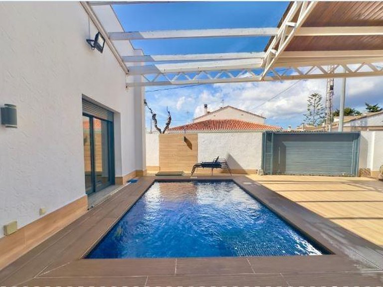 Villa for Sale in Costa Blanca Pilar De La Horadada, Alicante 3