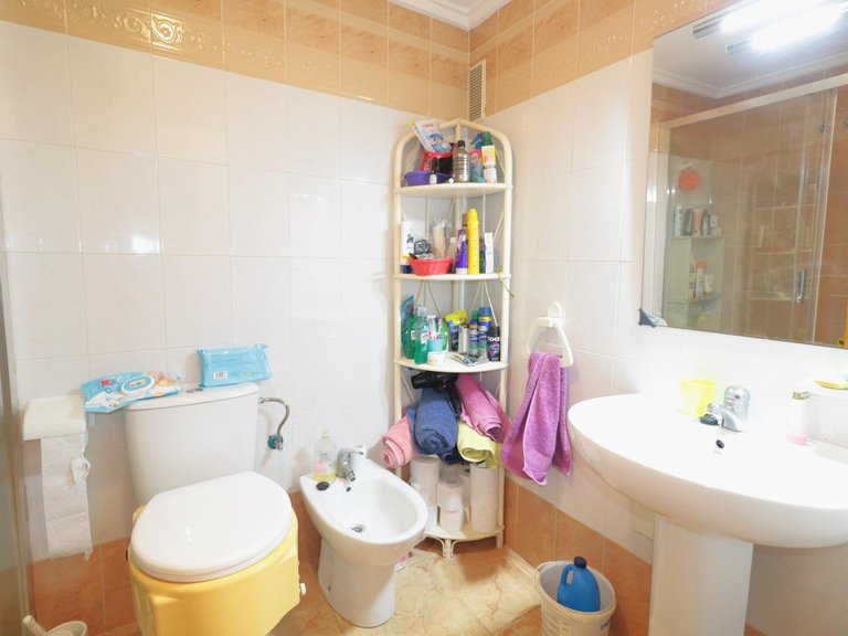 Villa for Sale in Torrevieja, Alicante, 22