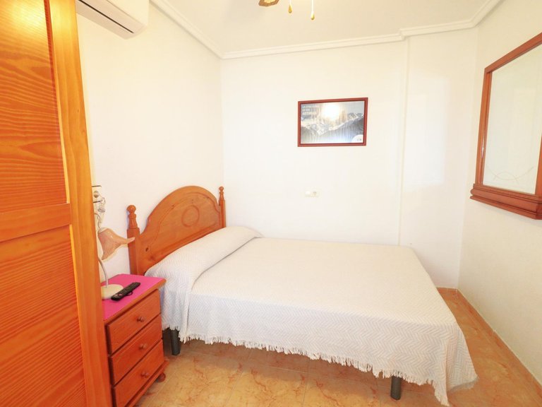 Villa for Sale in Torrevieja, Alicante, 25