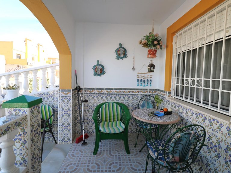 Villa for Sale in Torrevieja, Alicante, 27