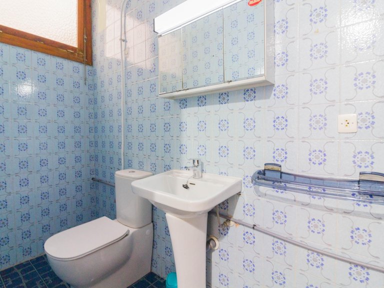 Apartment for Sale in Torrevieja, Alicante, 18