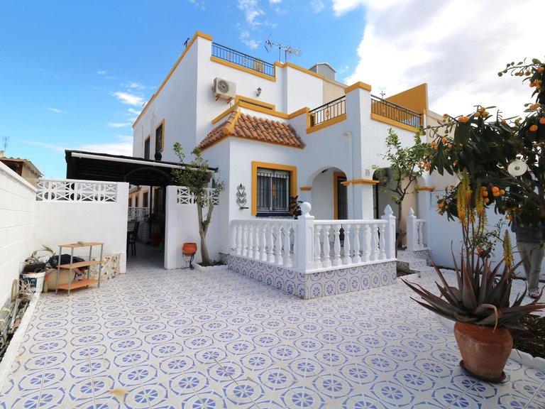 Villa for Sale in Torrevieja, Alicante, 1