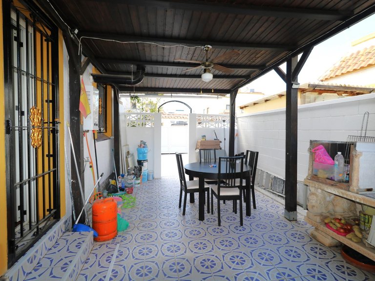 Villa for Sale in Torrevieja, Alicante, 22