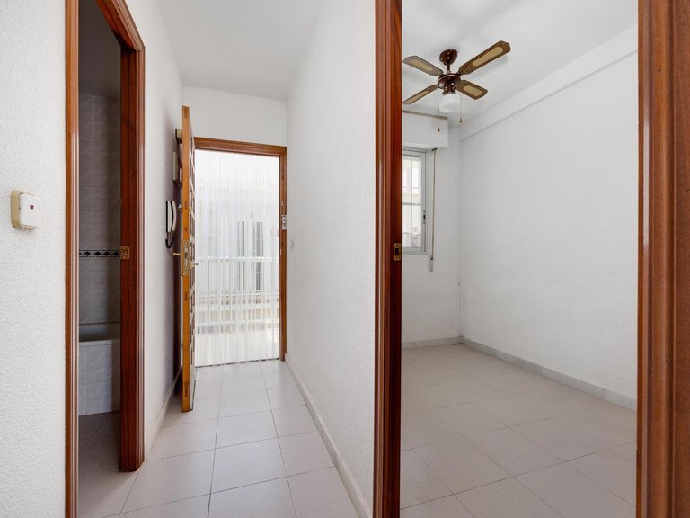 Apartment for Sale in Torrevieja, Alicante 10