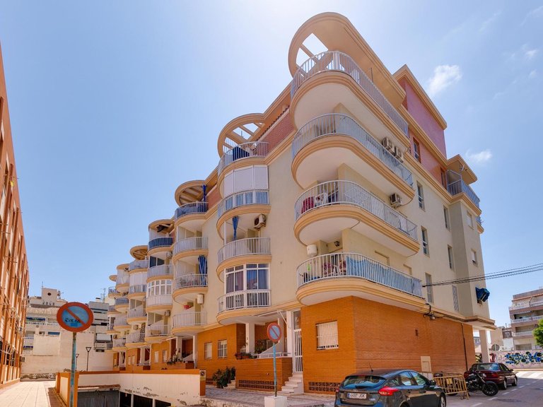 Apartment for Sale in Torrevieja, Alicante 24