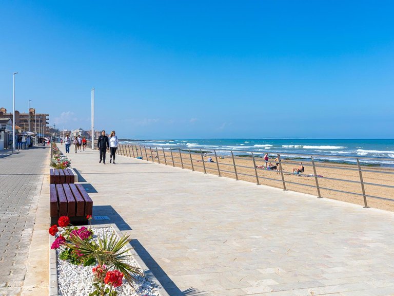 Apartment for Sale in Torrevieja, Alicante 29