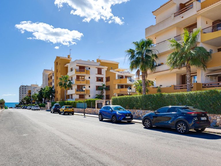 Apartment for Sale in Torrevieja, Alicante 41