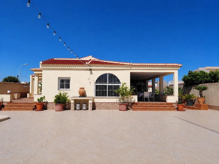 Villa for Sale in Torrevieja, Alicante 35