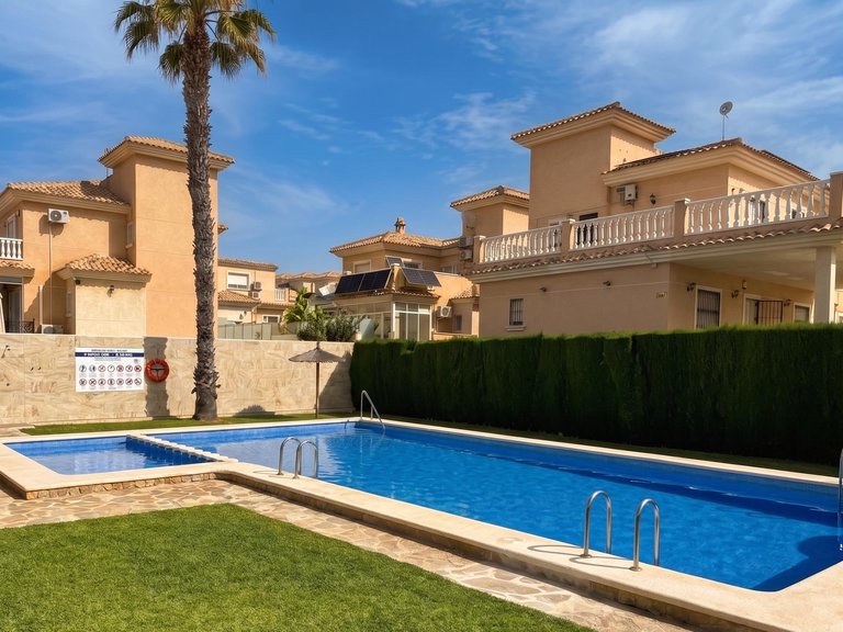 Villa for Sale in Orihuela, Alicante 29