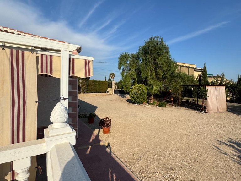 Villa for Sale in Inland Albatera, Alicante 36