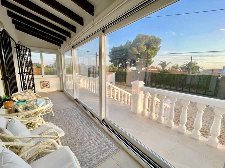 Villa for Sale in Costa Blanca Benidorm, Alicante 2