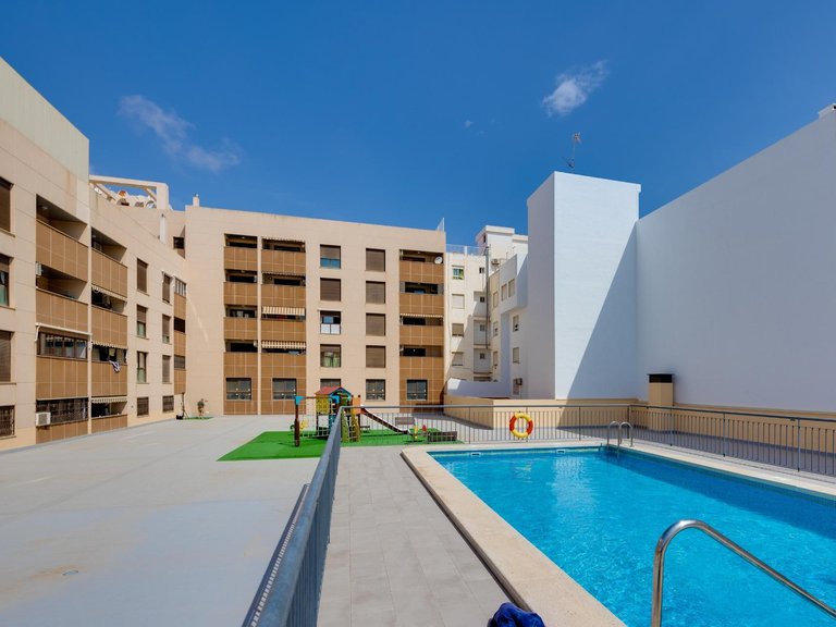 Apartment for Sale in Estacion de autobuses, Torrevieja, Alicante 1