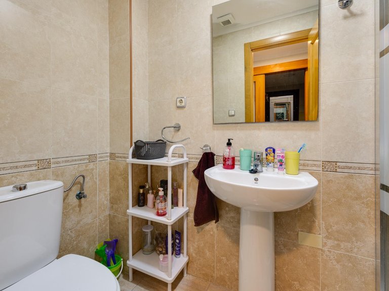 Apartment for Sale in Estacion de autobuses, Torrevieja, Alicante 20