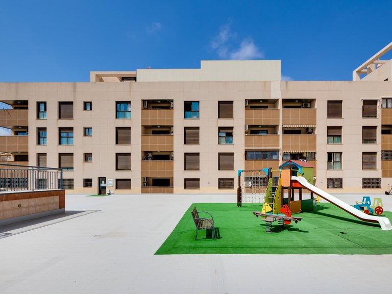 Apartment for Sale in Estacion de autobuses, Torrevieja, Alicante 34